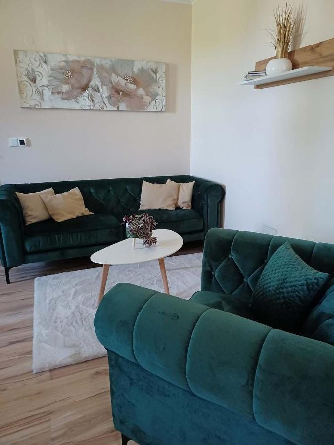 V Soukromi Na Sadove 906 - Homestay
