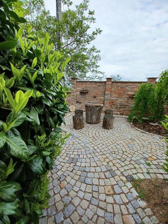 Homestay V Soukromi Na Sadove 906 - Valtice
