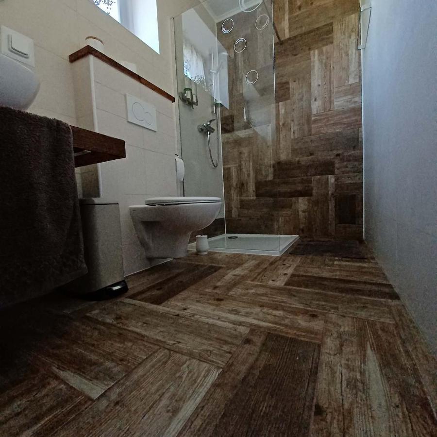 V Soukromi Na Sadove 906 - *